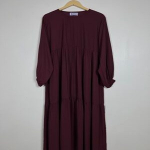 Nouvelle vente en gros d'abayas noires unies, vêtements islamiques simples et modestes, robes abayas musulmanes pour femmes, abayas de Dubaï - Product Image 1