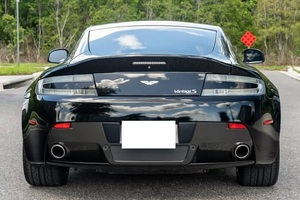 Aston Martin V8 Vantage S Coupé 2012 prêt à être expédié - Product Image 6