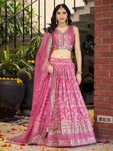 Ropa de boda de diseñador de calidad superior Jacquard de seda Dola de moda con lentejuelas y bordado Zari Lehenga Choli - Product Image 5