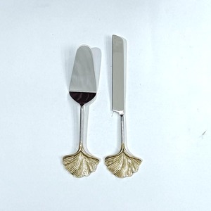 Ensemble de couteaux à gâteau de mariage en acier inoxydable, coupe-gâteau doré avec poignée en laiton poli or, design à double feuilles - Product Image 3