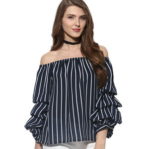 เสื้อยืดเปิดไหล่สำหรับผู้หญิงเสื้อยืดสีขาวล้วนเปิดไหล่แขนยาวคอลเลกชั่นฤดูร้อน - Product Image 1