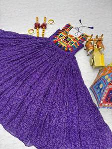 Elegante y elegante completamente elegante Kurti de color púrpura en tela Georgette en trabajo Gamthi, espejo y trabajo de encaje Kodi para ropa de mujer - Product Image 5