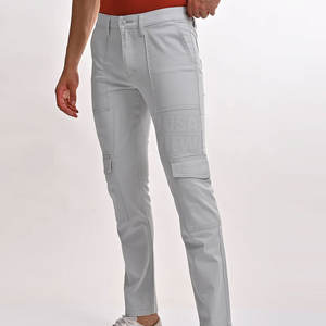 Pantalones cargo de hombre ligeros de cintura alta informales con logotipo personalizado, hechos a medida con estilo único - Product Image 4