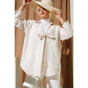 กิโมโนผ้าลินินผูกด้านหน้าสีเบจ - Product Image 1