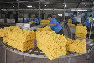 Caoutchouc naturel de haute qualité SVR 3L une matière première d'exportation standard pour les produits en caoutchouc - Product Image 5