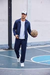 Ensemble de survêtement personnalisé en polyester et élasthanne 320GSM pour homme, coupe ajustée, sweat-shirt à capuche et pantalon de jogging, vert olive uni, logo imprimé à l'écran, tenue d'entraînement - Product Image 5