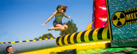 Vente en gros de balayeuse de sport gonflable pour 6/8 joueurs, machine de jeu, château gonflable à fusion mécanique