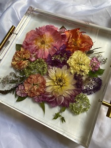 Posavasos de resina con temática Floral decorativos únicos Flores de primavera incrustadas Tonos suaves Diseño Art Deco Ideal para estilo Cottagecore - Product Image 6