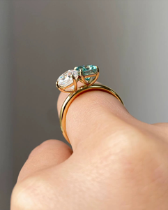 Anillo de Compromiso de Oro de 14k con Diamante de Laboratorio de Corte Esmeralda Verde Blanco de Alta Calidad de 2.02 Quilates, Anillo de Boda de Rodio - Product Image 3