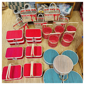 Panier de pique-nique en bambou, boîte en contreplaqué de bambou avec serrure pour un emballage et un rangement de qualité supérieure pour les kits de pique-nique, en provenance du Vietnam - Product Image 2