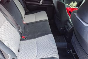 โตโยต้า 4Runner SR5 4x4 ปี 2017 สภาพดี - Product Image 2