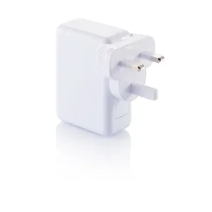 Kit de voyage USB personnalisé à quatre ports : l'accompagnant idéal pour une commodité en déplacement - Product Image 6