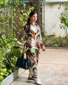 EL ÚLTIMO DISEÑADOR HEAVY CRAPE DIGITAL IMPRESO CORDÓN-SET - Product Image 3