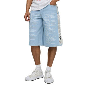 Pantalones cortos de mezclilla con texto bordado en azul claro para hombre, ropa informal estilo Hip Hop con panel lateral rasgado de gran tamaño, OEM - Product Image 1