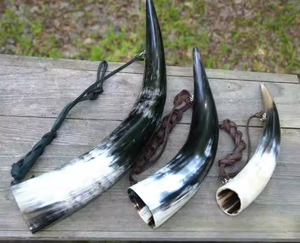 Cuerno con sonido de búfalo vintage de alta calidad hecho a mano por Crescent Crafts técnica pulida para coleccionistas y entusiastas - Product Image 1