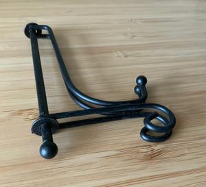 Support de carte moderne accessoire de bureau élégant idéal pour les cartes de visite, les étiquettes de lieu d'événement ou l'affichage de notes quotidiennes - Product Image 2