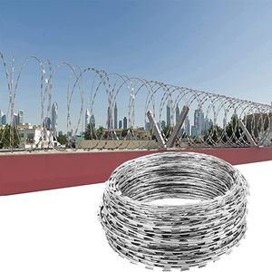 Rollo de Alambre de Púas Resistente a la Corrosión, Alambre de Seguridad Duradero para <span class=keywords><strong>Defensa</strong></span> de Granjas y Hogares - Product Image 1