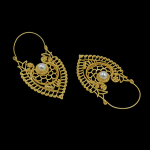 Boucles d'oreilles en laiton plaqué or avec pierre vadrouille Boucles d'oreilles tendance Fabricant Fournisseur Boucles d'oreilles en pierre plaquée or 18 carats - Product Image 5