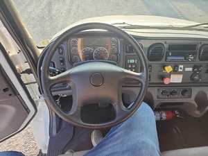 Camión Tractor de Servicio Pesado para Carretera, Cabina con Cama, Diésel 6x4, para Transporte de Carga a Larga Distancia - Product Image 5