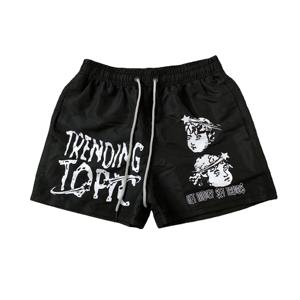 Short de bain noir avec poches et cordon de serrage pour homme, décoration vintage sérigraphiée, service OEM - Product Image 1