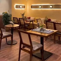 Ensemble de table et chaises en bois rétro de haute qualité, design moderne, style vintage américain, meubles pour hôtel, restaurant, salon, salle à manger