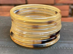 CORNE DE BUFFALO POUR FEMMES Bracelet en corne de vache de buffle naturel de luxe fait à la main Bijoux de mode pour femmes par artisanat de luxe - Product Image 3