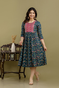 ชุดเดรสสั้นคุณภาพพรีเมี่ยมพร้อมงานเย็บปักถักร้อยคอตตอนผ้าทอมือผู้ผลิตในอินเดีย - Product Image 3