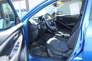 Usado 2017 T * oyota Yaris iA - Product Image 3