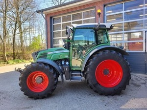 Tractor de rueda agrícola Fendt de 140HP a la venta para uso agrícola con caja de cambios de motor Deutz que incluye engranaje de bomba de Motor de rodamiento - Product Image 5