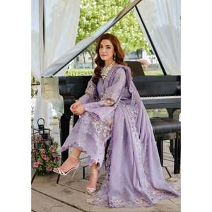 Ensemble élégant 3 pièces ELAF en mousseline brodée découpée au laser, respirant, avec chemisier, dupatta et pantalon pour femme - BIC-4780 pour le printemps/été - Product Image 6