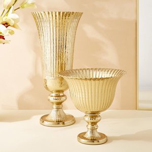 Vase à fleurs de table martelé en métal doré de luxe moderne style de Noël pour la décoration de la maison et du mariage à l'extérieur - Product Image 2