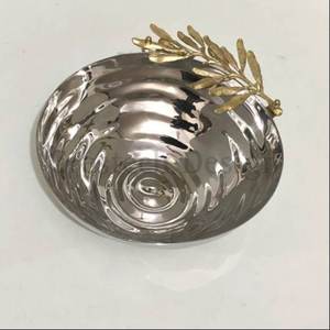 Juego de 3 Tazones de Metal con Acabado Dorado, Calidad Superior, Hechos a Mano, Tazón Redondo para Dulces, Tazón de Diseño para Servir Frutas - Product Image 5