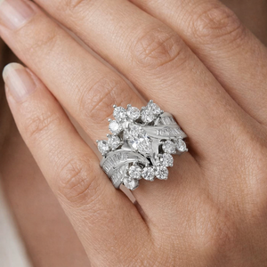 Anillo de Diamantes de Lujo en Oro Puro de 14K con Diamantes de Laboratorio en Corte Marquesa y Baguette, Anillo de Compromiso, Anillo de Fiesta para Mujer - Product Image 6