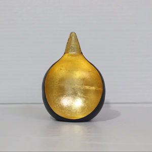 Portavelas con forma de gota con acabado y color únicos en metal de hierro disponible en HHO - Product Image 1