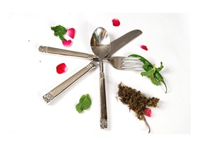 COUVERTS EN ACIER INOXYDABLE AVEC POIGNÉE EN ALUMINIUM POUR DÉCORATION DE TABLE À MANGER - Product Image 3