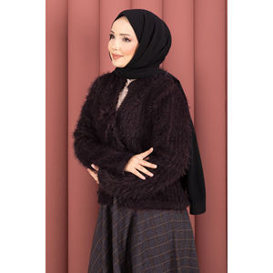Cardigan Bohème Vera en Jacquard avec Dentelle, Nœud sur le Devant, Design Doux en Laine et Cachemire, Disponible en Modèles Courts et Longs, Idéal pour l'Automne - Product Image 3