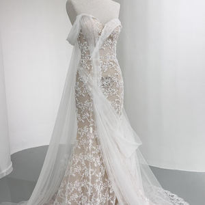 Robes de mariée sirène modernes et élégantes NT128 avec broderie en dentelle, traîne chapelle et fleurs pour femmes - Product Image 5