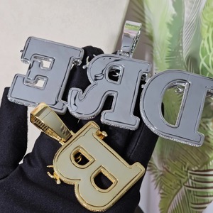 Collar con Colgante de Letra Personalizada en Plata 925 Chapada en Oro con Diamante Moissanite VVS Tipo Baguette, la Mejor Oferta a Bajo Precio para Hombre - Product Image 2