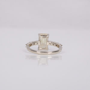 Anillo de compromiso de diamante cultivado en laboratorio de corte radiante amarillo, chapado en oro sólido de 18 quilates, ajuste pavimentado de moda, certificado IGI, anillo fino para mujer - Product Image 5
