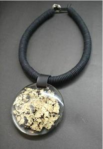 Collier pendentif en pierre de résine moderne et élégant vintage Bijoux de déclaration pour femmes pour les fêtes de mariage et de fiançailles - Product Image 5