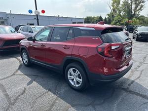 GMC Terrain SLE 2024 Usado, Volante a la Izquierda/Derecha - Listo para Enviar - Product Image 4