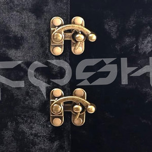 Ceinture corset vintage en velours rouge pour femme, corset cincher de style steampunk avec fermeture à fermoirs anciens - Product Image 6