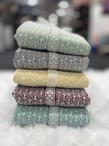 Premium Mens Traditional Wear Kurta Pyjama Fabriqué à partir de rayonne lourde avec Chikankari Exquis Travail Parfait pour Festival Party Wear - Product Image 5