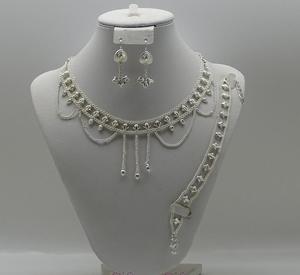 2024 Best Buy Indian Inspired Vintage Classic Comoras Mayotte Collar de cobre 24K Chapado en oro Diamante Conjunto de joyería de moda Regalos - Product Image 1