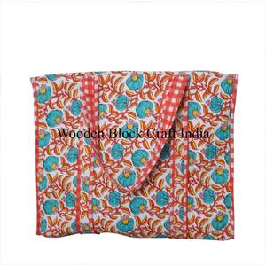 Sac fourre-tout de plage en coton imprimé, grand sac à main matelassé, design personnalisé, imprimé floral, écologique, vente en gros - Product Image 1