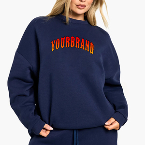 Sweat à capuche oversize à épaules tombantes en molleton 100% coton avec logo personnalisé pour femmes, imprimé en relief, col rond - Product Image 1