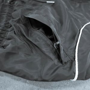 Pantalon de survêtement de survêtement de survêtement personnalisé Pantalon en nylon Streetwear pour hommes - Product Image 3