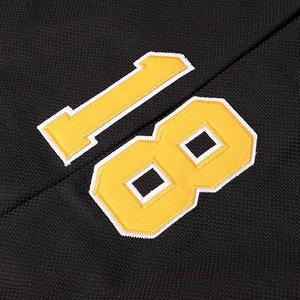 Maillots de hockey sur glace personnalisés pour équipes professionnelles, fabriqués avec un tissu durable et un design élégant pour une apparence optimale le jour du match - Product Image 3