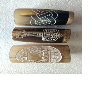 Gobelets en corne faits sur mesure, verres à liqueur en corne et cornes à boire sur un support idéal pour la revente dans un joli design. - Product Image 5