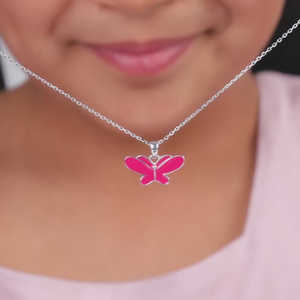 Lindo Colgante de Mariposa Plateada para Niños con Cadena para Uso Diario, Joyería Juvenil - Product Image 3